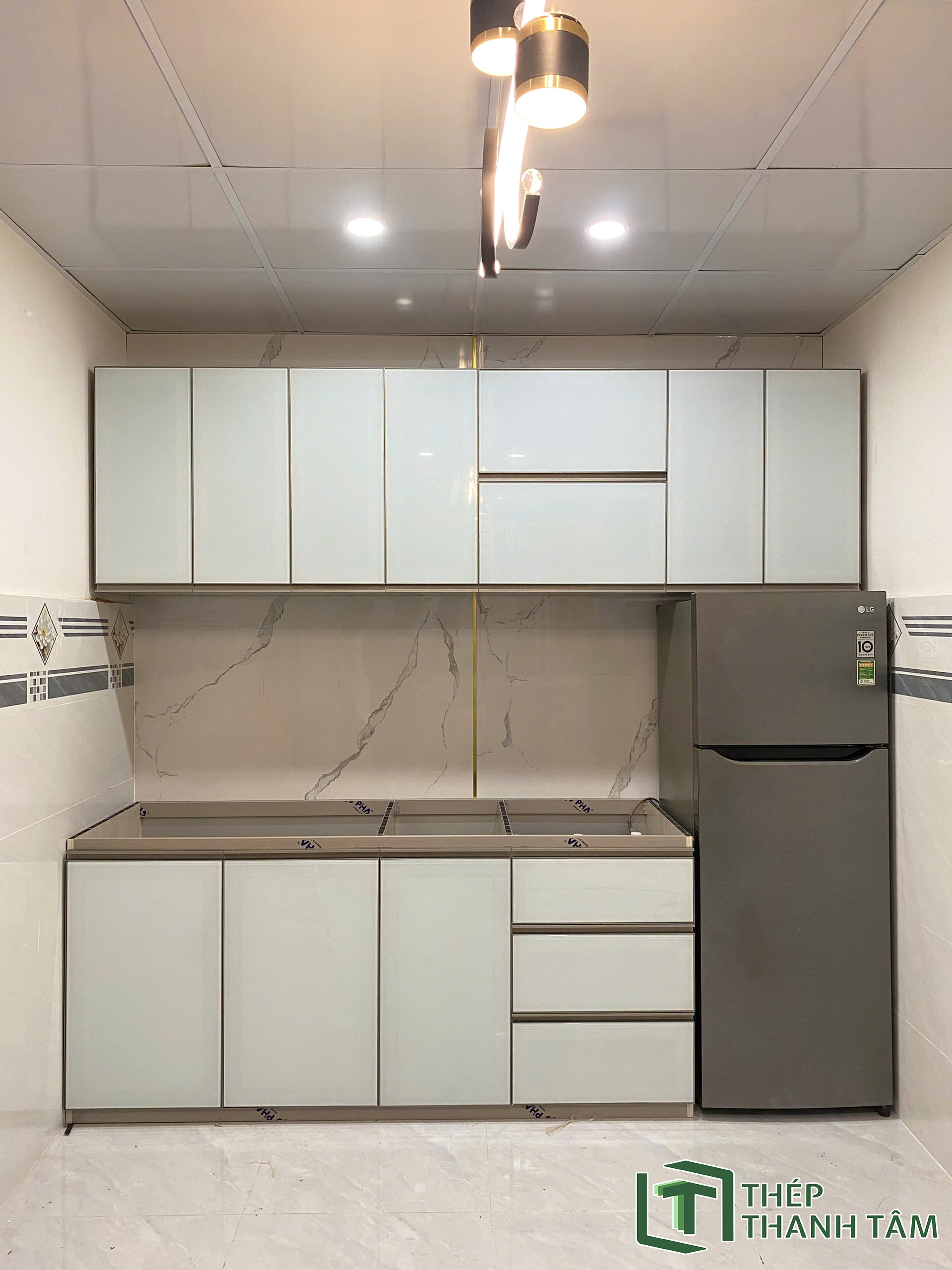 Bếp Nhôm Tâm Màu Be Xám